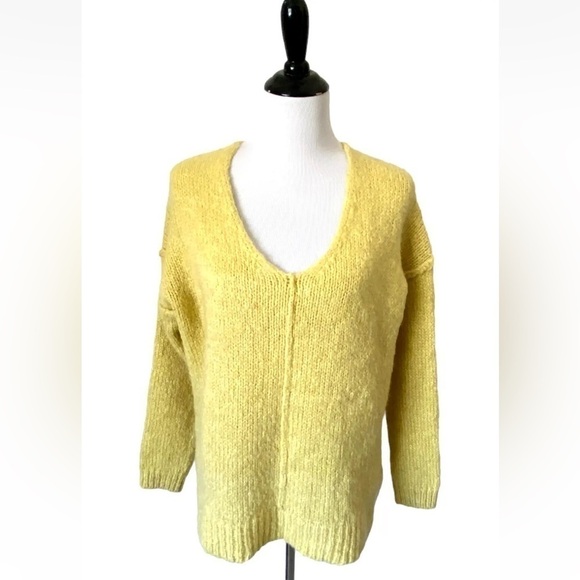 Womens Topshop Sz 8 Wool Blend Knit Sweater Oversized V Neck Pullover Yellow EUC - Picture 1 of 7